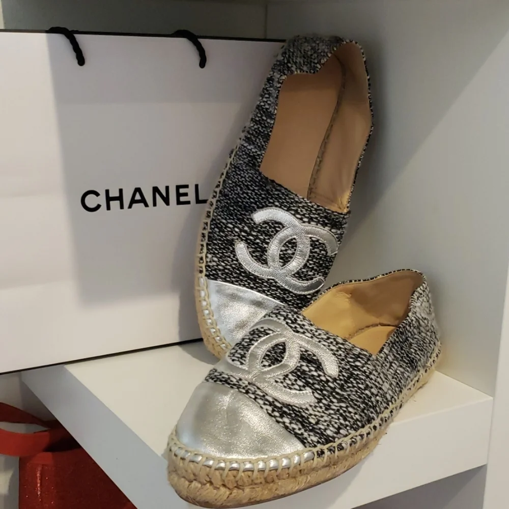 CHANEL Black & Silver Tweed Espadrilles